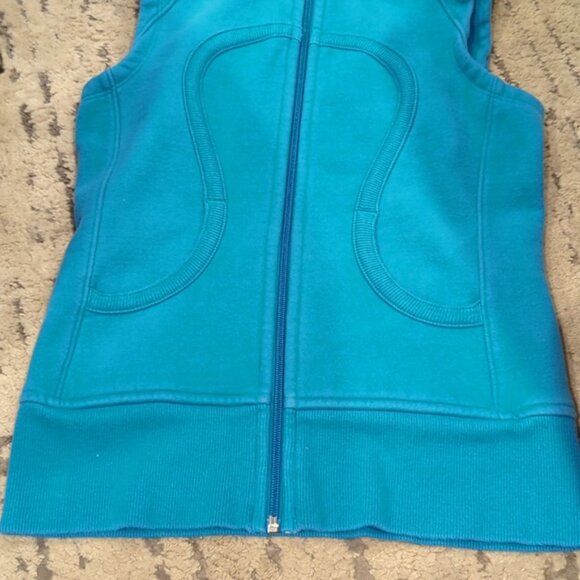 Lululemon Suns out Guns out Blue Vest - Picture 3 of 8